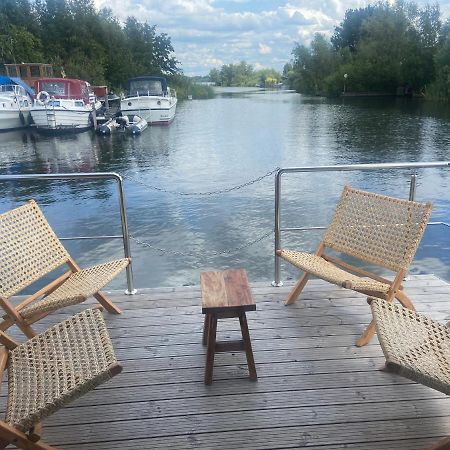 La Mare Houseboat Hotel Nederhorst den Berg Bagian luar foto