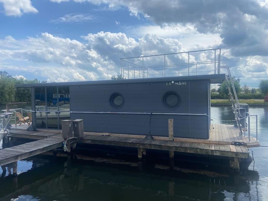 La Mare Houseboat Hotel Nederhorst den Berg Bagian luar foto